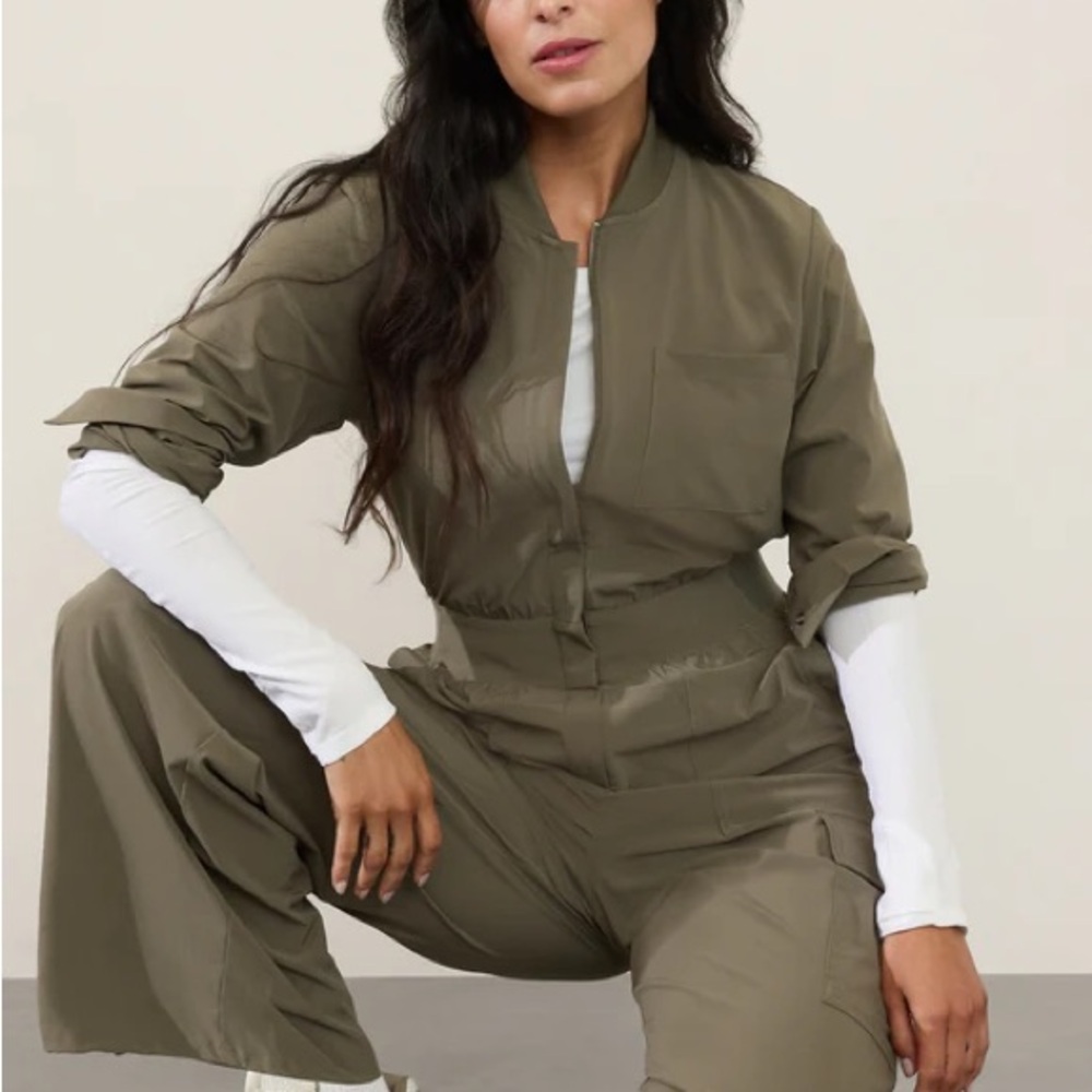 Athleta Brooklyn Long Sleeve Size 2 NWT Olive Jumpsuit